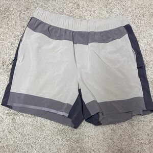 Men’s Lululemon 6in Gray and Dark Gray Athletic Shorts